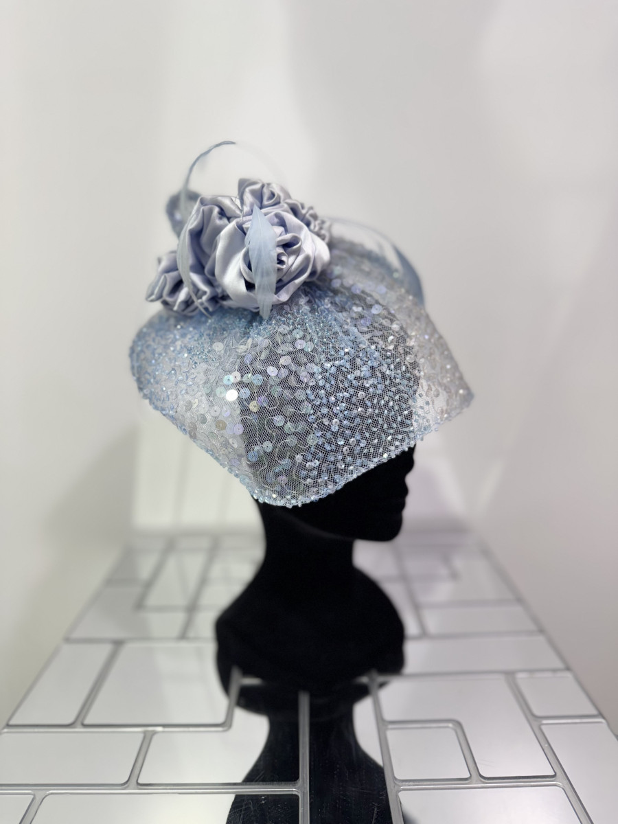bibi-bleu-ciel-avec-dentelle-a-sequins1