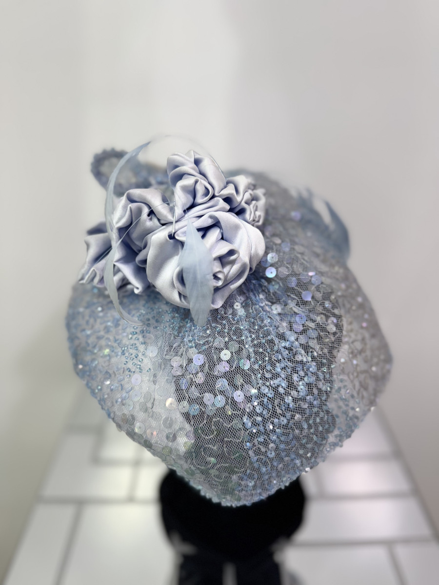 bibi-bleu-ciel-avec-dentelle-a-sequins2