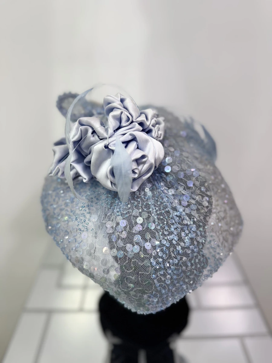 bibi-bleu-ciel-avec-dentelle-a-sequins2