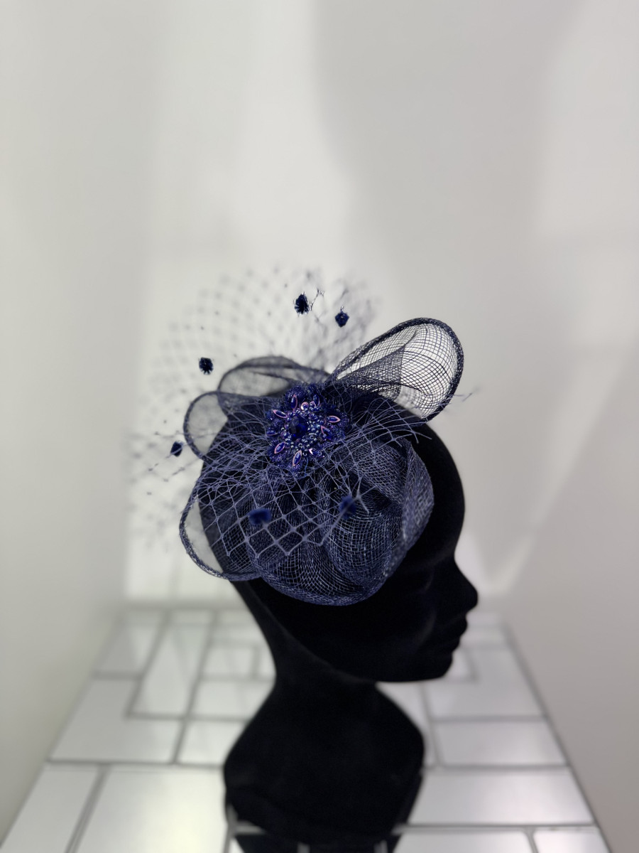 bibi-en-sisal-bleu-marine-avec-voilette1