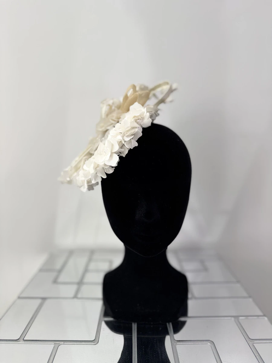bibi-en-sisal-recouvert-dentelle-fleuri