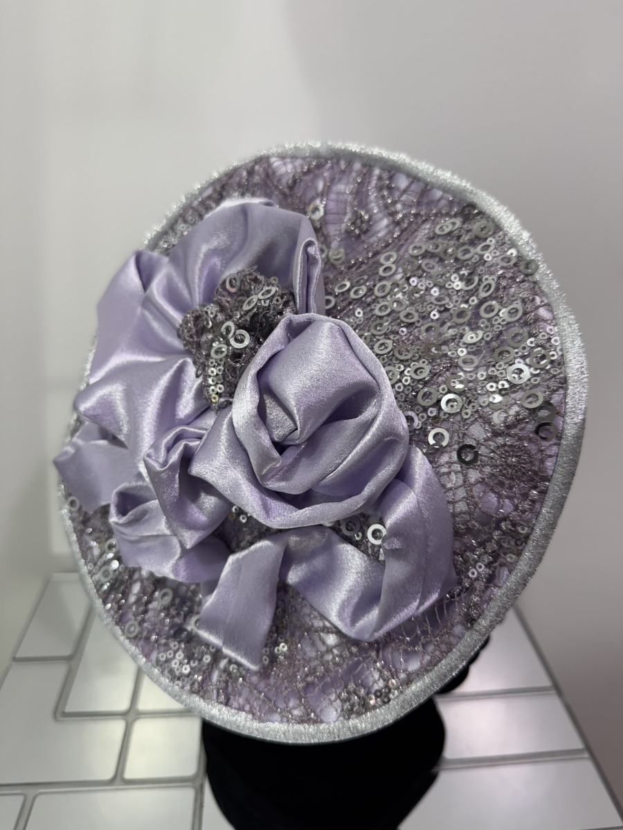 bibi-lilas-recouvert-d-039-une-dentelle-a-sequins-argent2