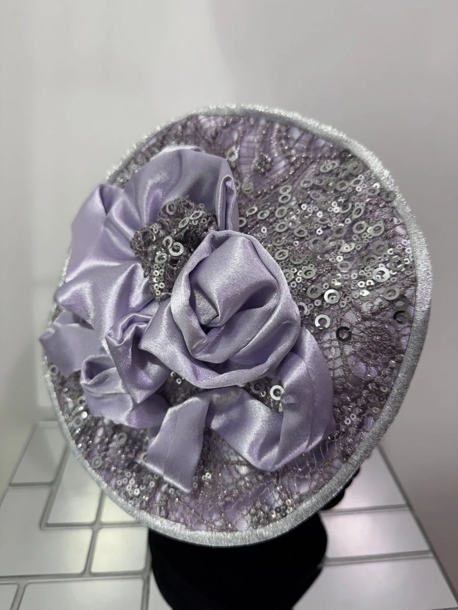 bibi-lilas-recouvert-d-039-une-dentelle-a-sequins-argent2