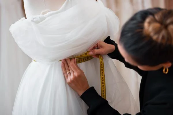 Création sur mesure de robe de mariée à CHANTILLY