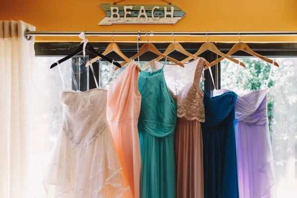 Location de robes de mariée et de robes de soirée à CHANTILLY